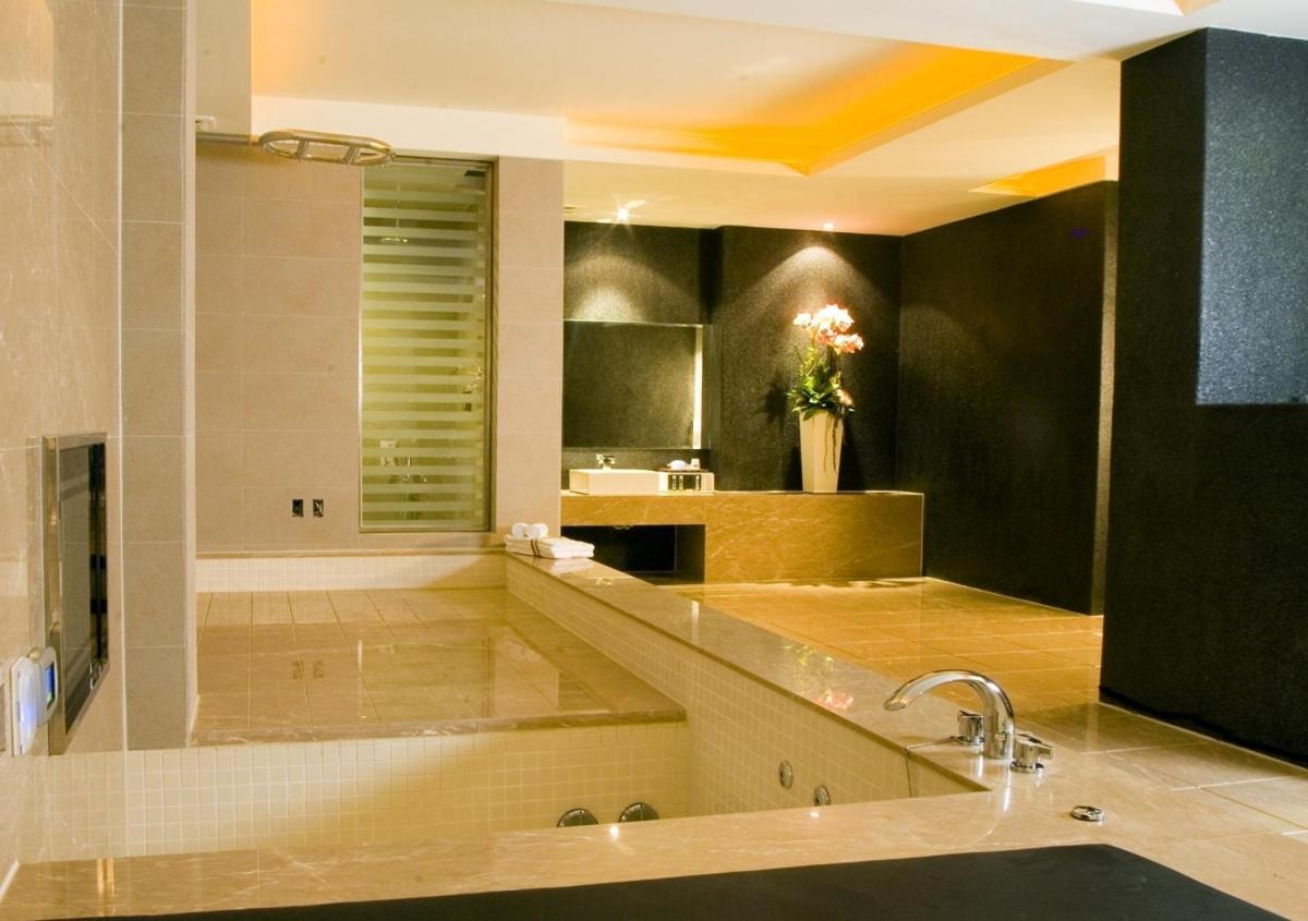 Hip Spa Motel 타이중 외부 사진